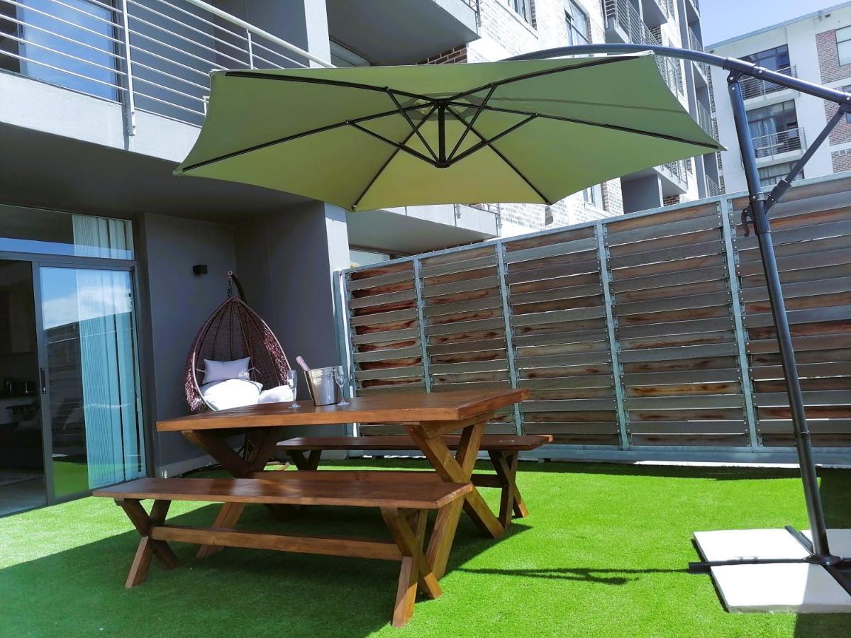 Chic, Central, Family & Group Stay - Stylish 2 Ensuite Bedroom Apartment With Spacious Balcony Cape Town Luaran gambar