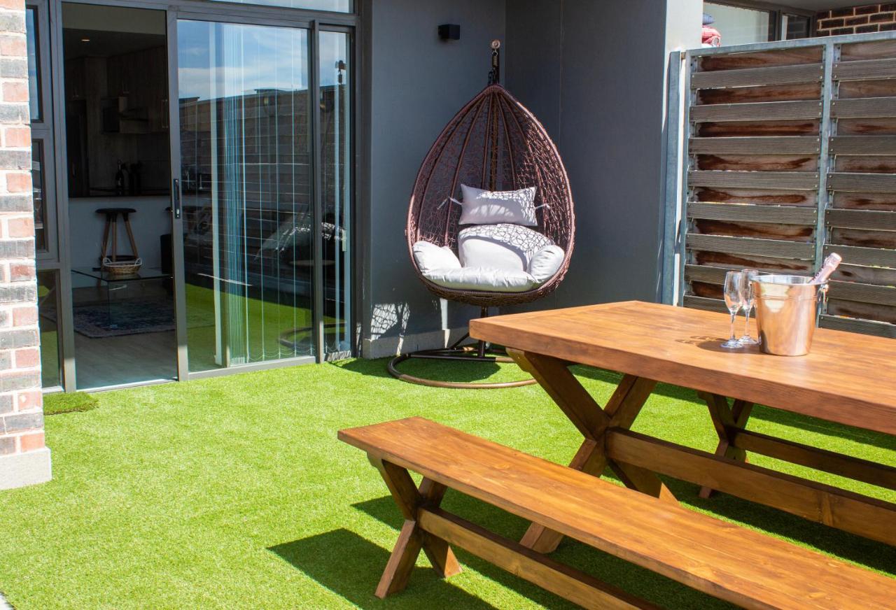 Chic, Central, Family & Group Stay - Stylish 2 Ensuite Bedroom Apartment With Spacious Balcony Cape Town Luaran gambar