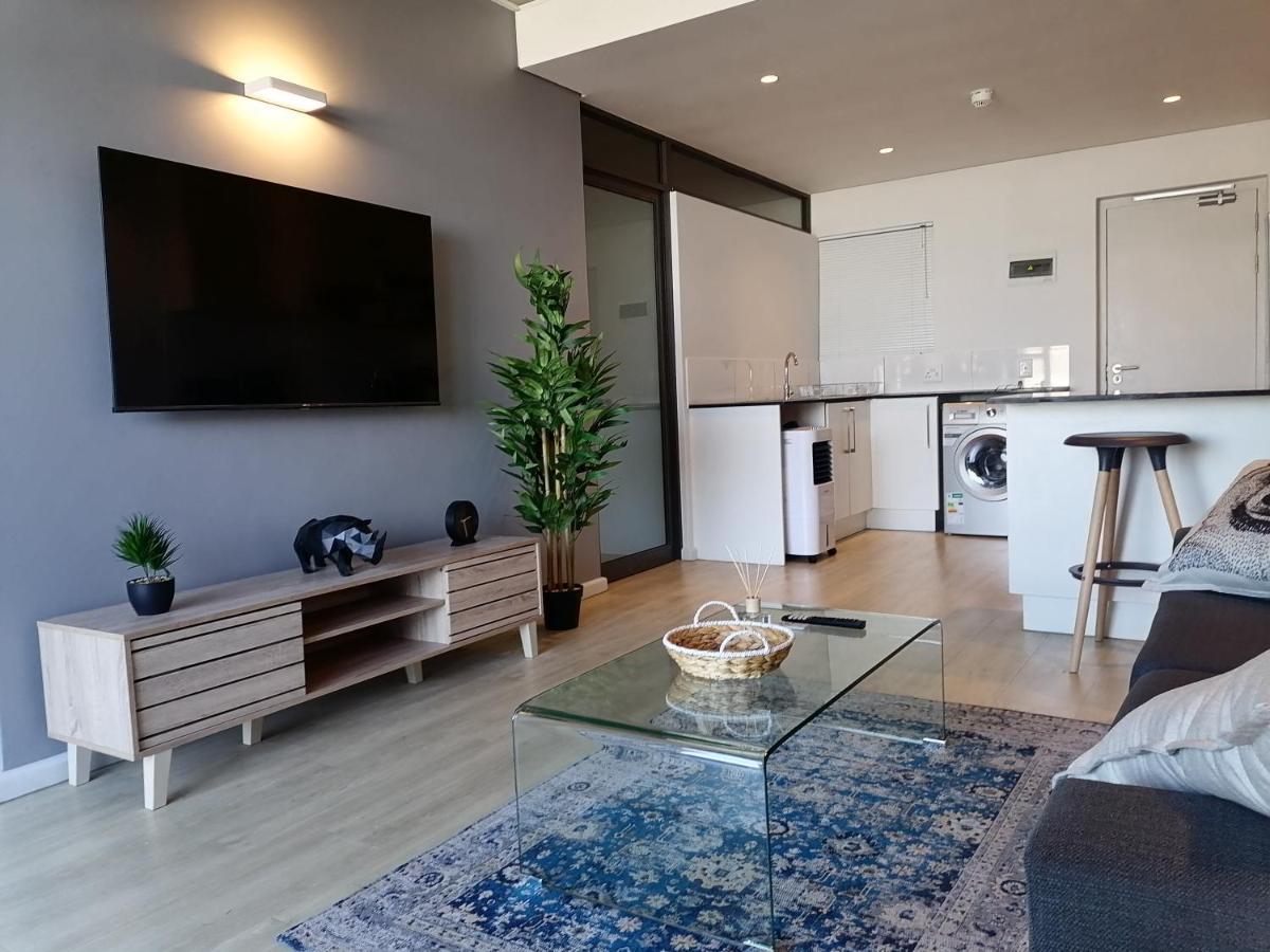 Chic, Central, Family & Group Stay - Stylish 2 Ensuite Bedroom Apartment With Spacious Balcony Cape Town Luaran gambar
