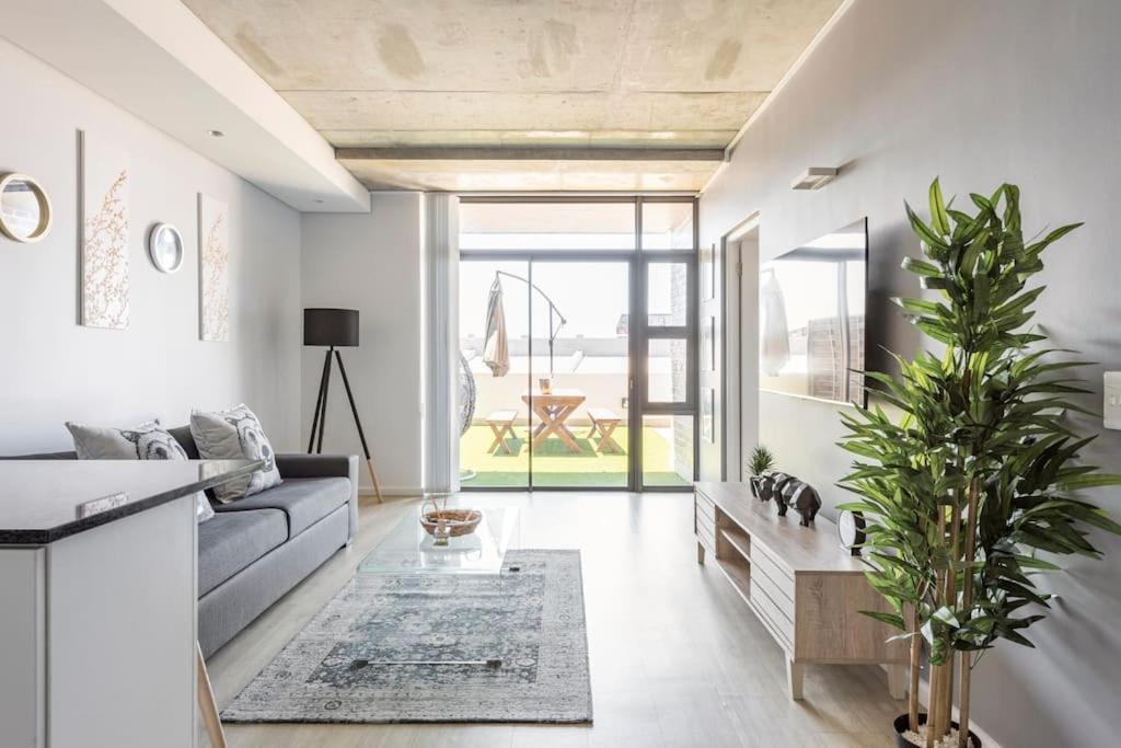 Chic, Central, Family & Group Stay - Stylish 2 Ensuite Bedroom Apartment With Spacious Balcony Cape Town Luaran gambar